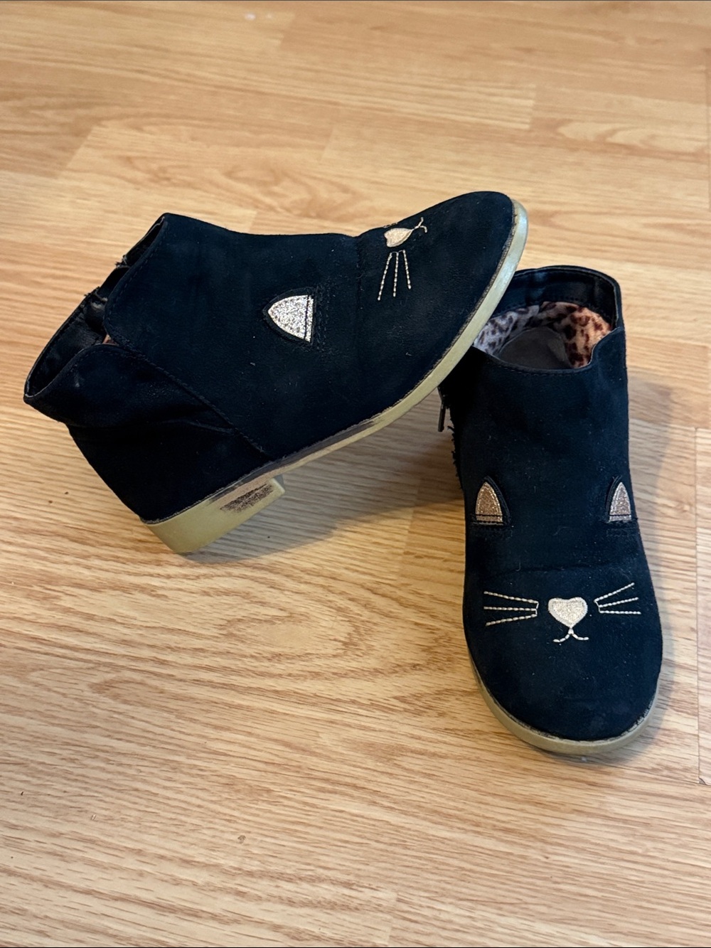Black Cat Face Suede Ankle Boots size 12